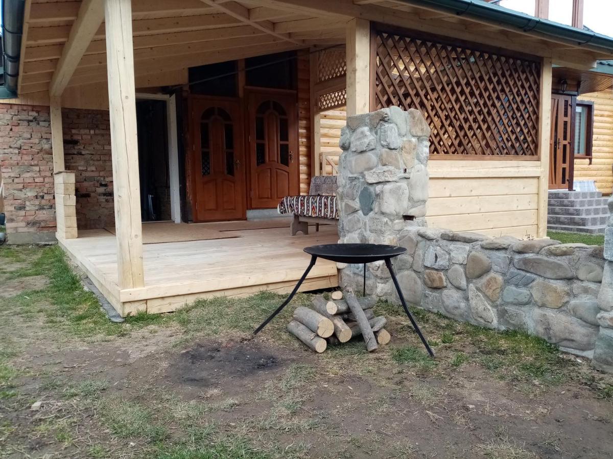 Садиба Федорчуків Гірська Хатина Sesori Kültér fotó
